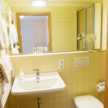 Konukevi Gasthof Schlosswirt 3*