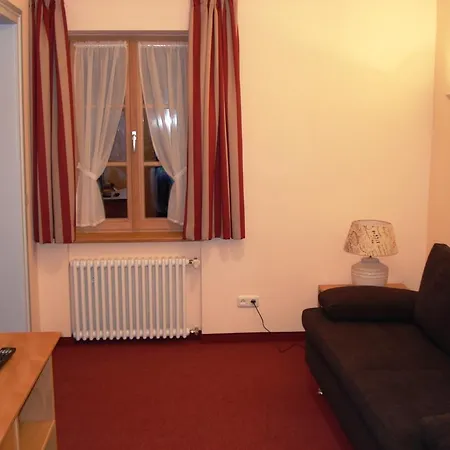 Konukevi Gasthof Schlosswirt 3*